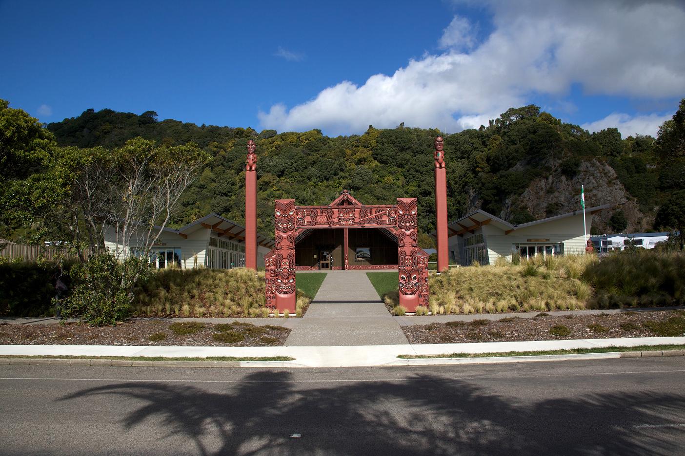 Te Manuka Tutahi Marae03